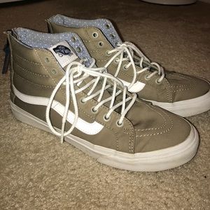 Vans Sk8 hi with zipper detail on back